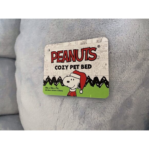 Peanuts Snoopy Small Dog Pet Cozy Cuddler Bed Christmas Doghouse 19 X 15 X 7” - Picture 2 of 13